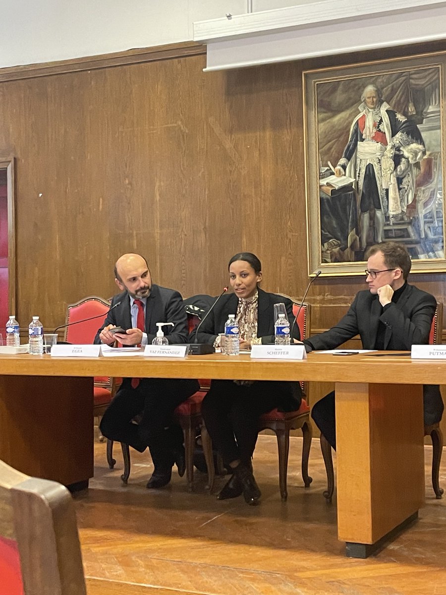 Après une courte pause, Mme Carole-Anne Vaz-Fernandez prend la parole pour envisager le doute comme moyen de prévention de l'erreur judiciaire.