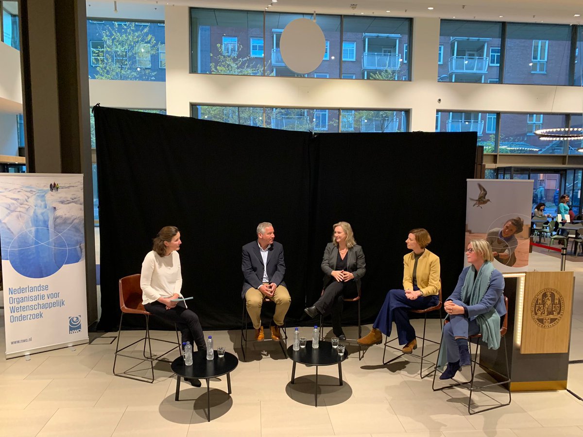 HattevdWoude's tweet photo. Mooi debat gevoerd bij @NWONieuws over hun strategie. Met @MarcelLevi, @HesterBijl en @mariejosevantol over o.a. fundamenteel onderzoek, sociale veiligheid (wat is dat?) en wetenschappelijke kwaliteit (scherp op zijn). Daarbij moet wat de samenleving nodig heeft leidend zijn. https://t.co/CoC5jleEGh