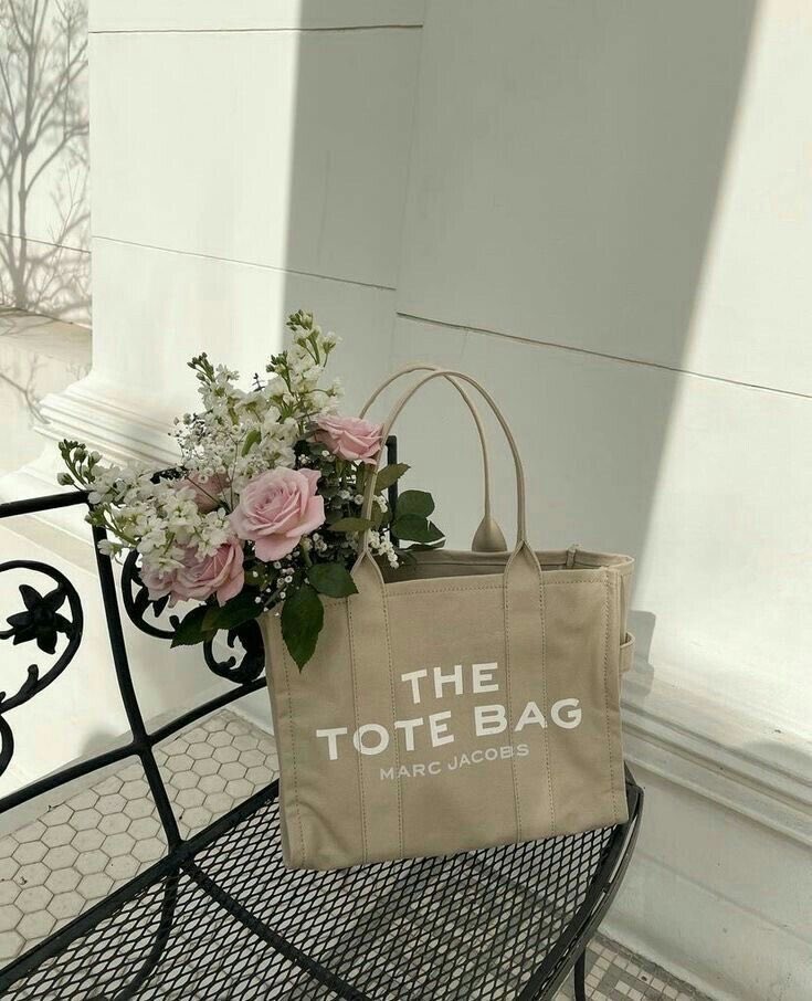SelectOutfit's tweet photo. marc jacobs the tote bag https://t.co/zLDptySwPt