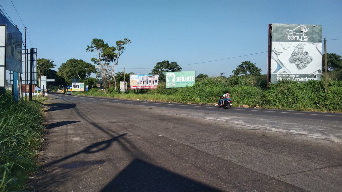 EUMazatenango's tweet photo. #EUTransito | Sin complicaciones para transitar en el kilómetro 163 ruta CA-2 Occidente jurisdicción de #Mazatenango.

Via: @AlexRegil0 https://t.co/FitPREfEXw