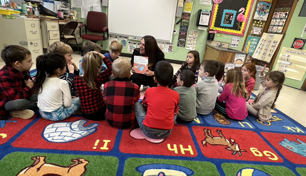 LaurenKaufmanGC's tweet photo. Lots of literacy โฅ๏ธ @GC_Homestead! Book shopping, catching Dr. V leading a #Fundations lesson, making my way around #Kindergarten with an #interactivereadaloud of the new @The_Pigeon book ๐ฆ, & being invited into the Kindness Cafรฉ. So much goodness! #GCGrows #HeartofLiteracyGC https://t.co/OyV678e81S