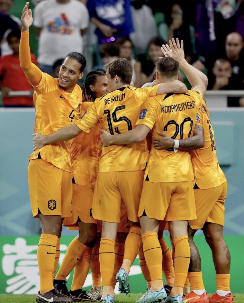 TheJungePicks's tweet photo. Tenemos pick para el juego de Holanda vs Qatar

1U: Holanda -1 asiático 1er tiempo (+130, bet)

Holanda necesita ganar hoy para poder asegurar el primer lugar de grupos por lo que va a buscar goles hoy.

#WorldCup2022 #Bets #Picks https://t.co/vflkXa9rM6