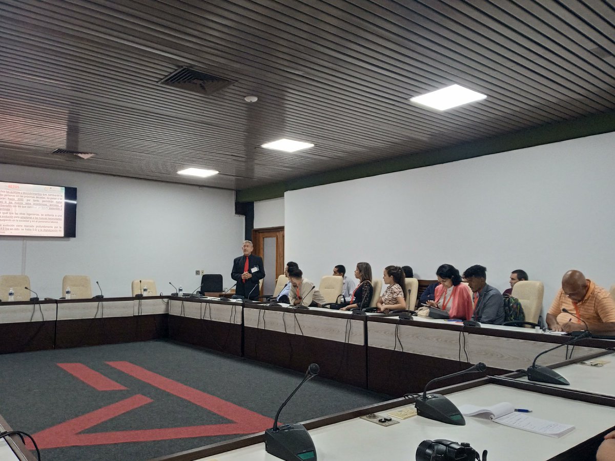 Ya estamos en sesión. Interesante presentación sobre los principales retos de la Ingeniería Mecánica del Dr. Pedro Rodríguez Ramos.
<a href="/ccim_ccia/">Congreso Cubano de Ingeniería Mecánica</a> <a href="/ccia_cuba/">CONVENCIÓN CIENTÍFICA DE INGENIERÍA Y ARQUITECTURA</a> <a href="/CujaeRedSocial/">Universidad Tecnológica de La Habana</a> <a href="/DenyCujaeCuba/">Deny Oliva Merencio</a>