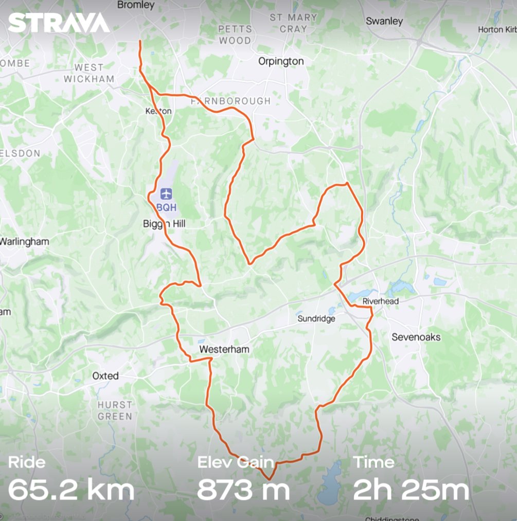 bikanista's tweet photo. Wet roads and mizzle.....lanes muddy, it's amazing how much more you protect your bike and feet with the addition of a front mudguard.
#doublemudguard
#frontmudguard https://t.co/Vrp94TBoW7