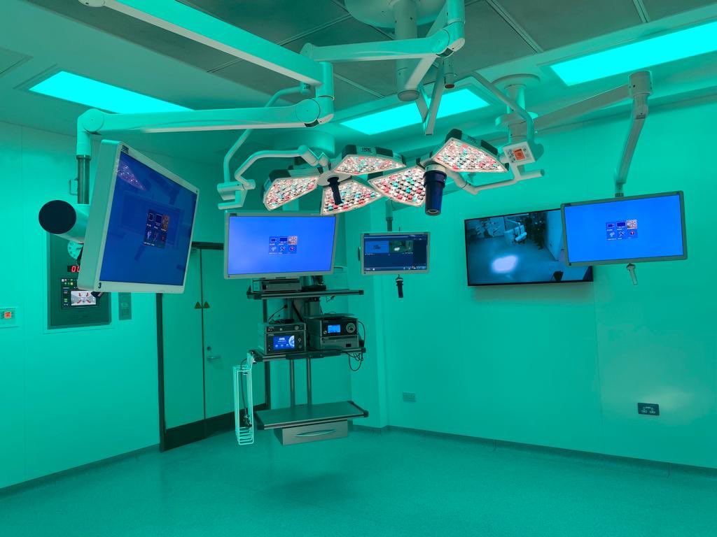 SteppingHillMOT's tweet photo. Very exciting week for us in MOT as our state of the art OR1 is ready to be used. @KARLSTORZUK Providing us the equipment to deliver high quality care to our patients #OR1 #karlstorzuk https://t.co/5pjGditV6k