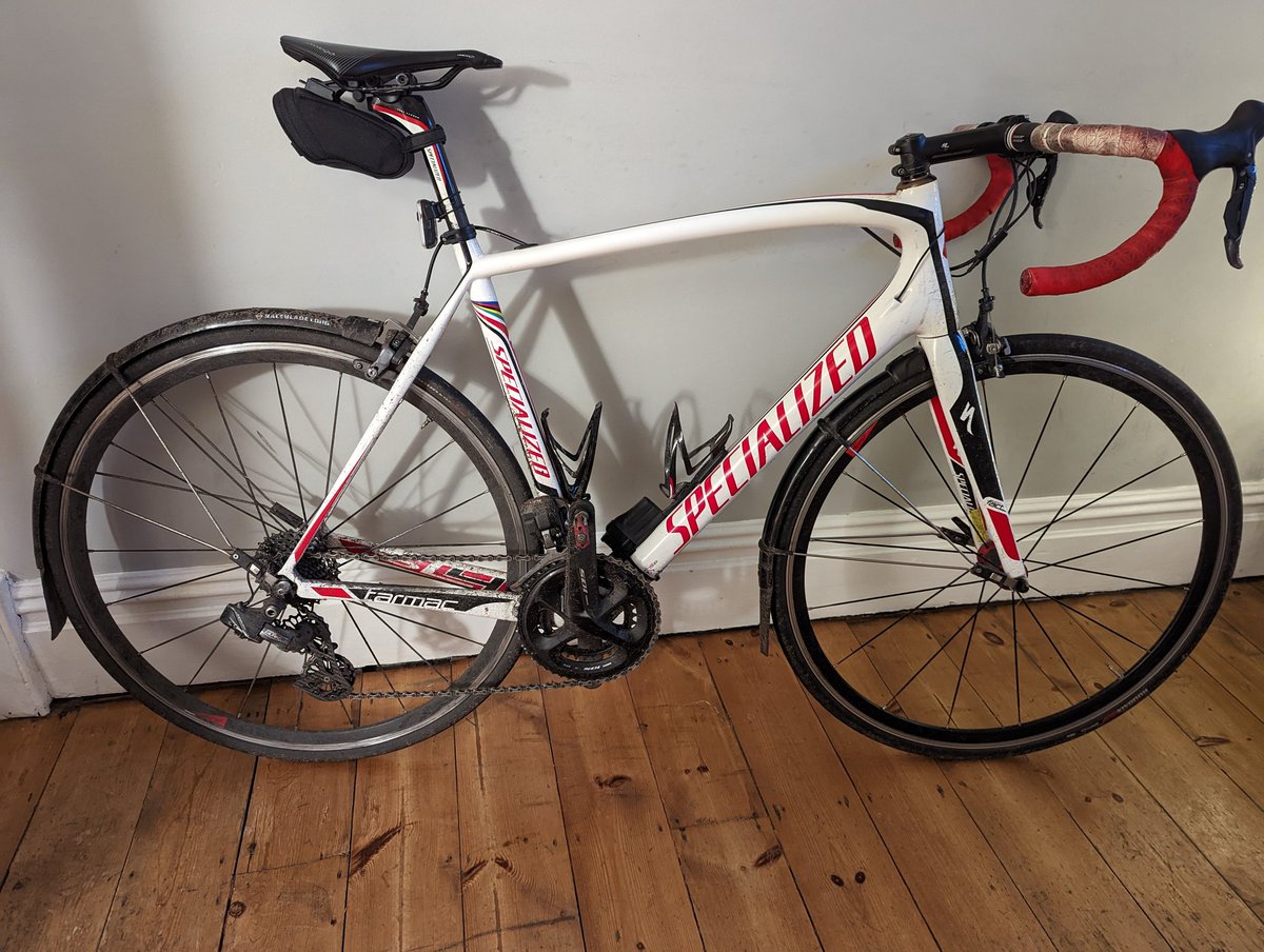 bikanista's tweet photo. Wet roads and mizzle.....lanes muddy, it's amazing how much more you protect your bike and feet with the addition of a front mudguard.
#doublemudguard
#frontmudguard https://t.co/Vrp94TBoW7