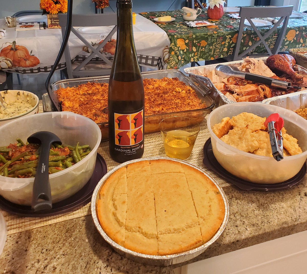 Late Thanksgiving day post. A great spread paired with Quatro from Cardinal Point. Don't think we had nearly enough food! 🤣😋🦃🥂