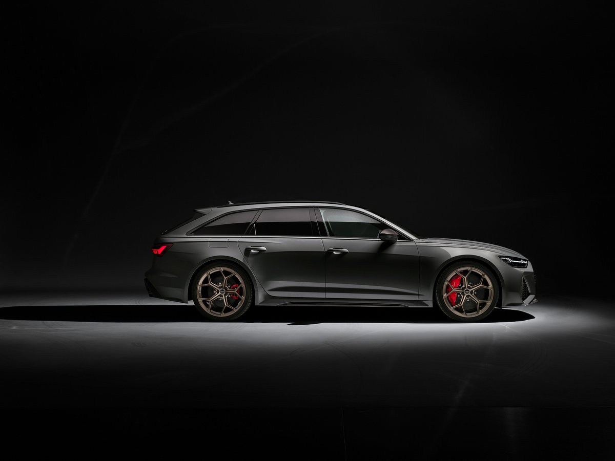 Fast wagon gets faster. RS 6 Avant performance.