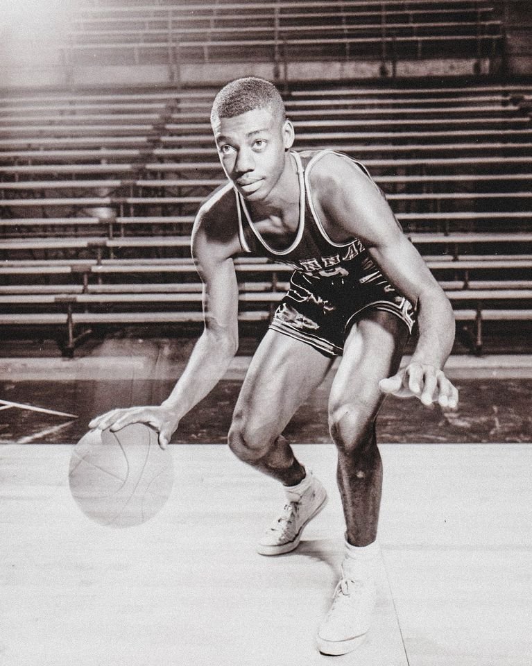 Happy birthday to the king, Oscar Robertson! 