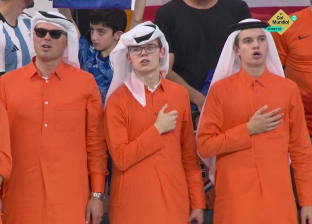 1SMi_'s tweet photo. 🚨 جماهير مُنتخب هولندا 🇳🇱 https://t.co/7PsUOH4cvV