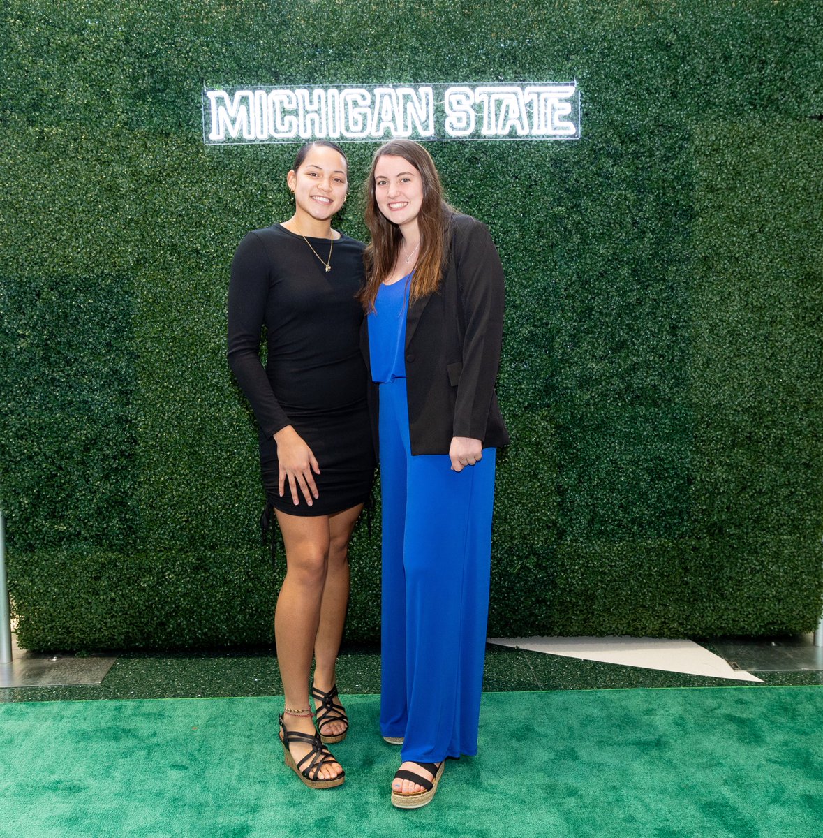 Last night, Julia and Aliyah attended the 2022 EverGreen NIL Celebration event 

#GoGreen | #SetTheStandard