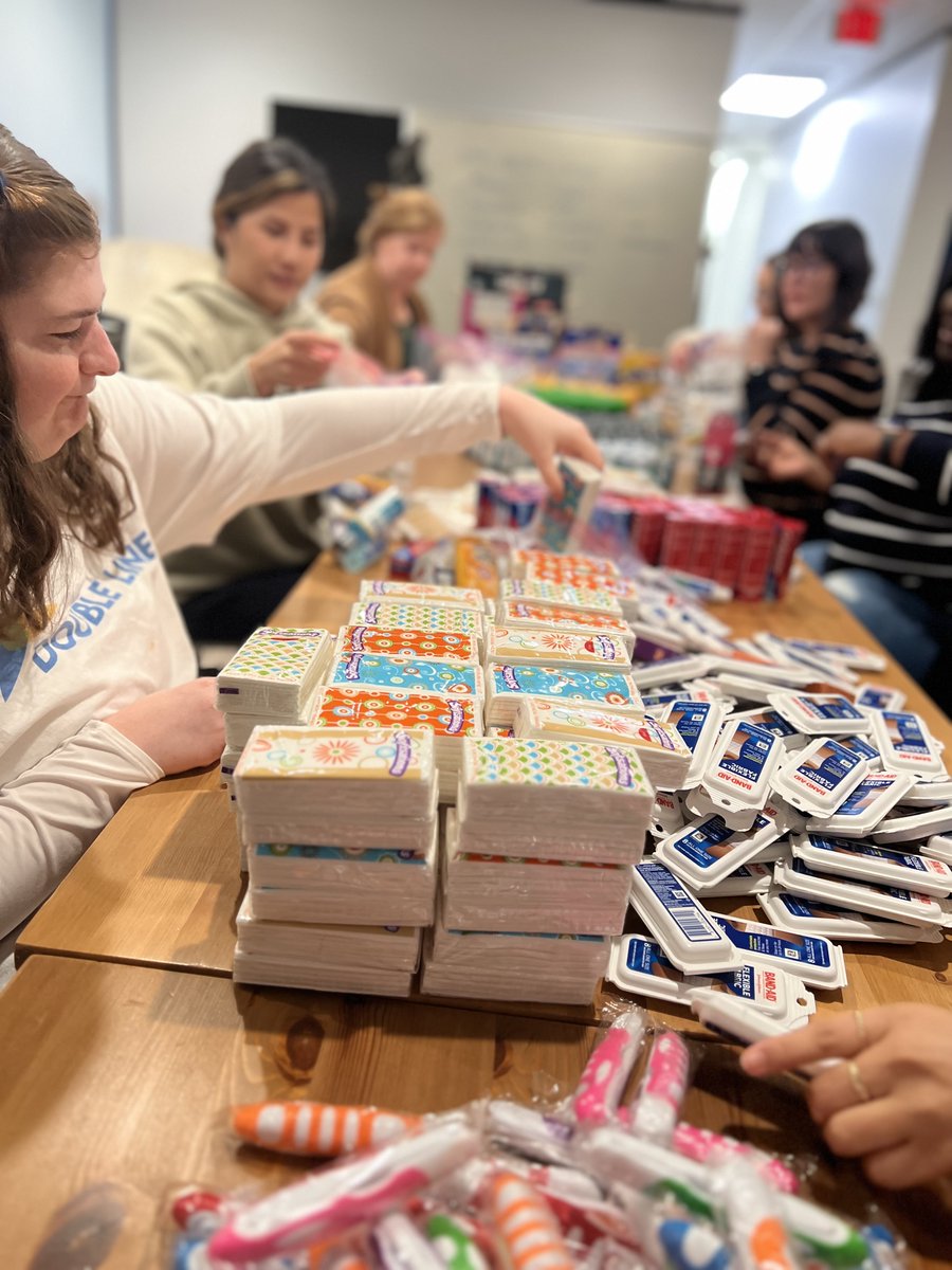 WeAreDoubleLine's tweet photo. Double Line employees recently had the opportunity to support @OperationTurkey’s annual Thanksgiving Day festivities. Team members packaged and delivered 160 personal care kits for individuals experiencing homelessness this holiday season. #WeAreDoubleLine #volunteer https://t.co/GmEQ2vAXbE