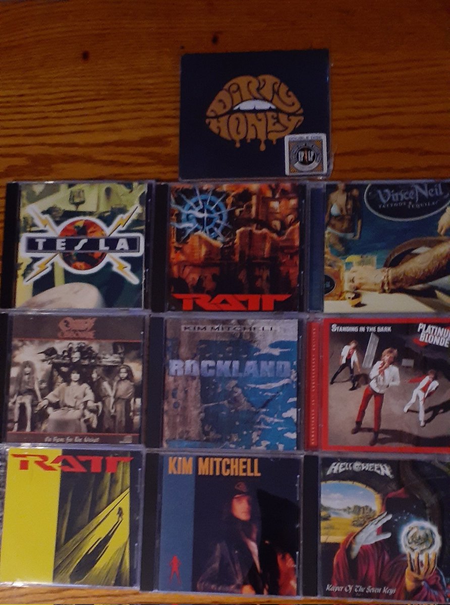vinylfinds1's tweet photo. Some great rockin Cd's
To mix in this week,just showed up thanks to the Mail Lady👍
#mailcall #cdfinds #cdcollector #rocknroll #cdcollection https://t.co/ljNxCBxITH