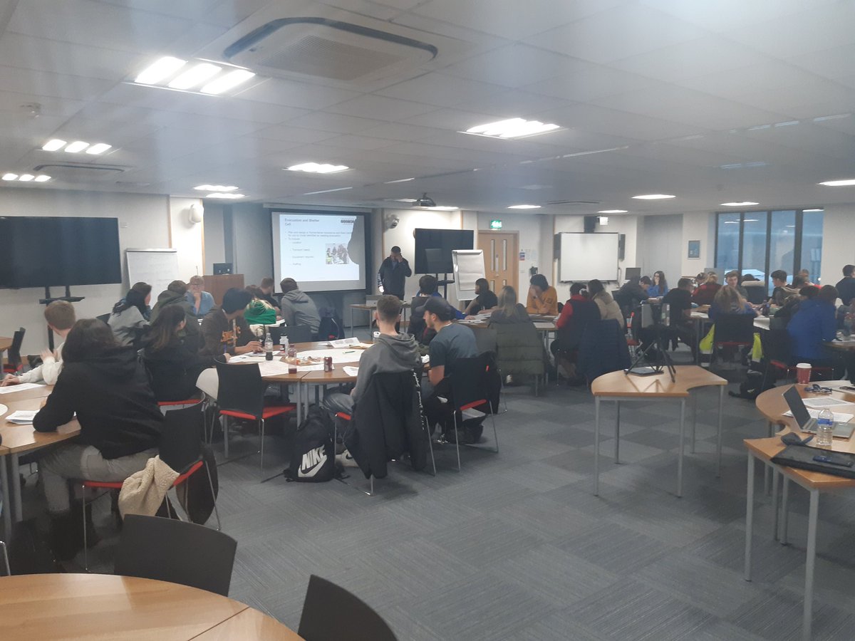 Fantastic afternoon with Policing College and Uniformed Protective Services students students <a href="/lincoln_college/">Lincoln College</a> <a href="/newark_college/">Newark College</a> facilitating a structured civil emergency exercise on behalf of @LincolnshireEP #JESIP #JDM