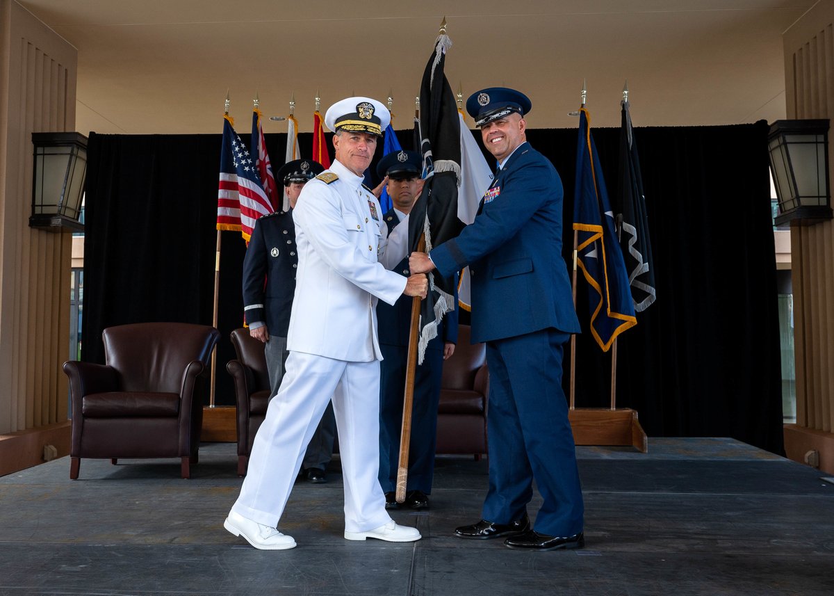 USSpaceForce's tweet photo. It's official! U.S. space forces, Indo-Pacific is now active under the command of Brig. Gen. Anthony Mastalir, marking the first space force component presented to an overseas combatant command.
#EffectiveSpace @INDOPACOM
https://t.co/2eYDxd5YM7 https://t.co/e98cCpCc4M