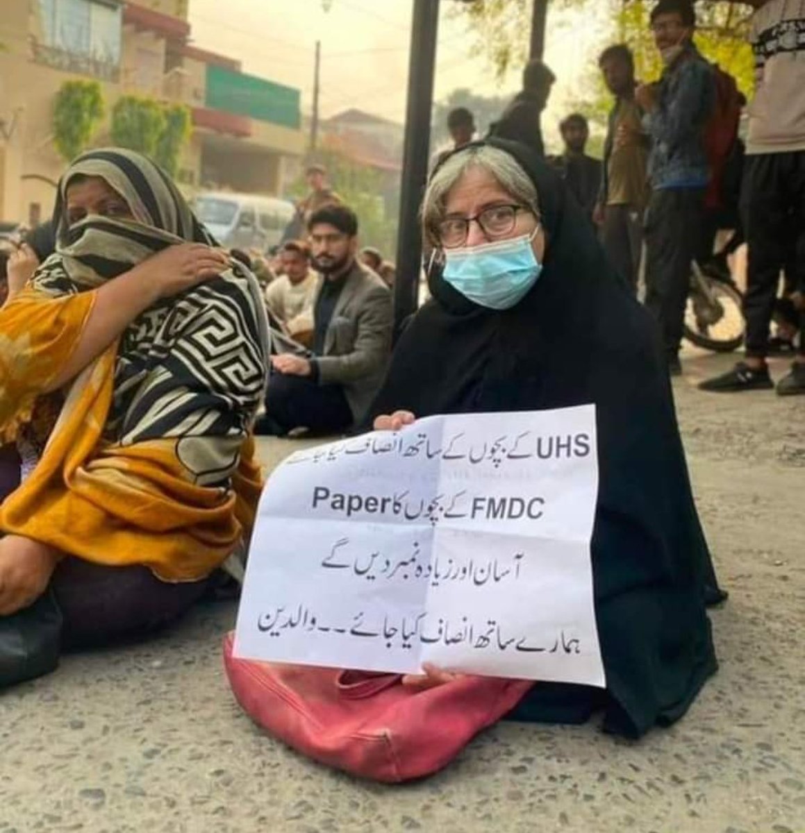 hamzaawanuser's tweet photo. @MNAZahra_Fatemi 
Madam please raise this issue for punjab students https://t.co/NdtiqEdEzJ