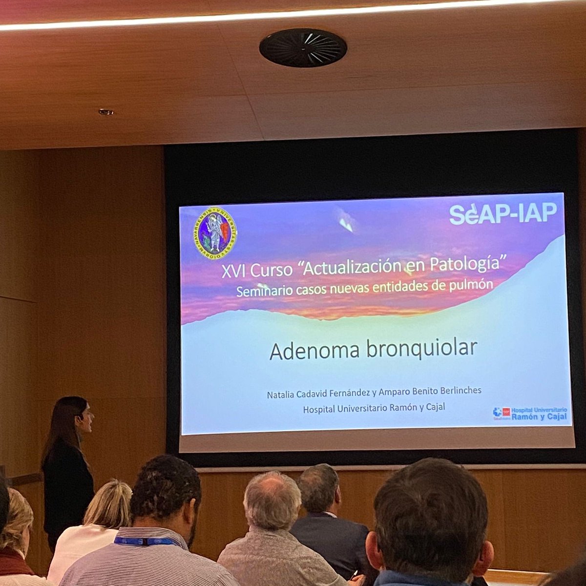 RyCPatologia's tweet photo. Participación de nuestro servicio en el XVI Curso de Actualización en Patología: Adenoma bronquiolar por @NCadavid_Path y Tumor torácico indiferenciado deficitario en SMARCA4 por @carmen_ap7 #rycpath #lungpath @SEAP_IAP https://t.co/pxQn8qxn9n