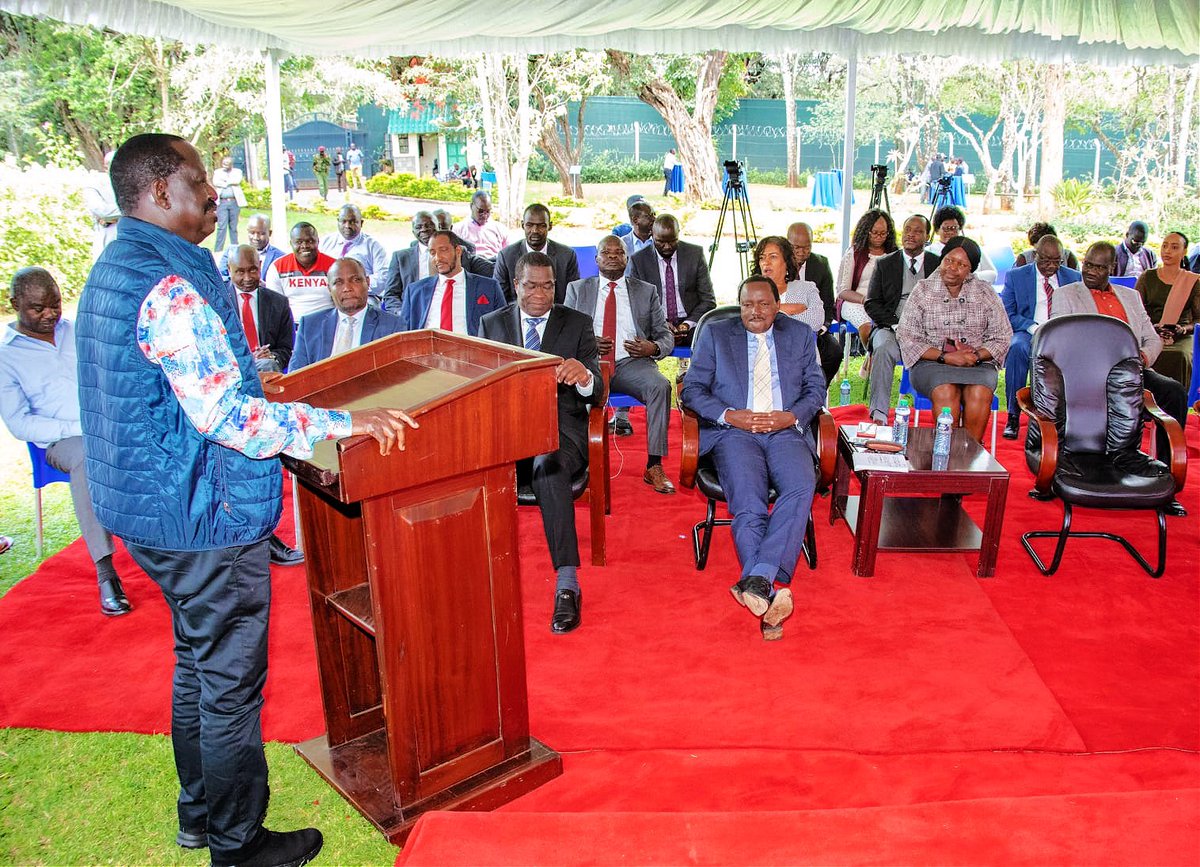EugeneLWamalwa's tweet photo. I joined Azimio leaders @RailaOdinga &amp; @skmusyoka in engaging Azimio PG on a way forward on a wide range of issues of vital National importance including the high cost of living affecting Kenyans,planned importation of GMO Maize and removal of iebc commissioners by the KK Govt. https://t.co/RiBEGuNVne