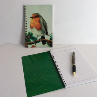 artbythree's tweet photo. Our robin notebooks make a great gift idea and we have just 4 left at £9.50 each! Plus there is a sale on #etsy at the moment so pop over and take a look #EtsySeller #Robin #mhhsbd #mjnwvip #notebooks #artbythree #stockingstuffers #xmasgifts https://t.co/P7PCMvQpNw https://t.co/KpZvu4LYTy