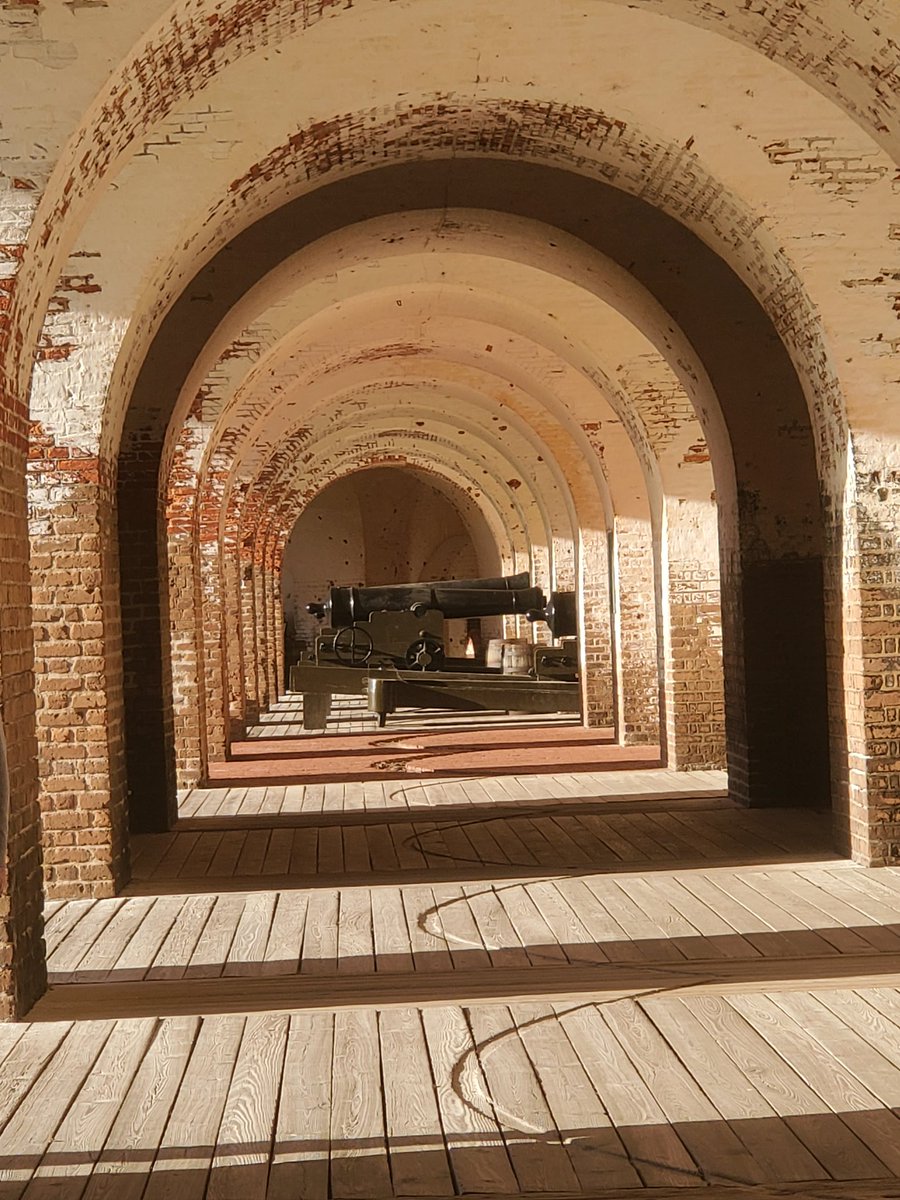 STaylor1614's tweet photo. Exploring Fort Pulaski. #exploring #NationalPark #education #handsoneducation #Park #jrbeta #jrbetanationalconvention @NewtonCoSchools @LVESCHOOL @dr_yoli @astclairb https://t.co/TNRJQVftcM