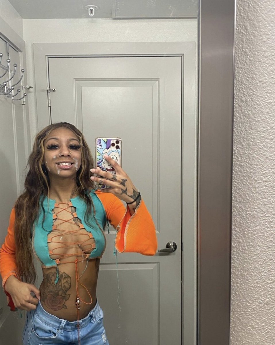 JMoneyalwaysget's tweet photo. She played wit the wrong slime. 🐍 @trapiananasty_ https://t.co/rFfj8sIoGW
