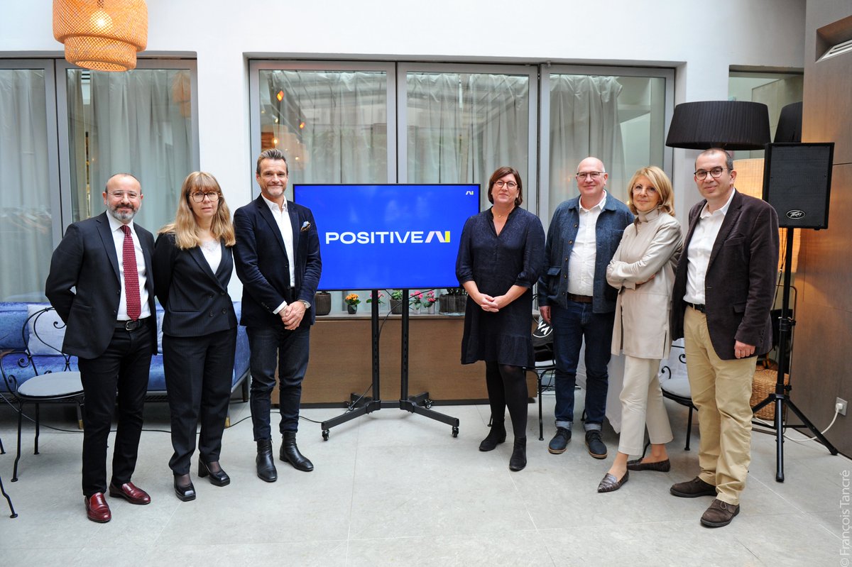 PositiveAI__'s tweet photo. Il y 2 semaines, @BCGinFrance, @LOrealGroupe, @MalakoffHumanis, et @Orange_France ont lancé #PositiveAI pour rendre l’#IAResponsable concrète et accessible pour toute entreprise.
Vous aussi rejoignez l'initiative 👉 https://t.co/78UI4JaW3e https://t.co/GRMsrI3I0D
