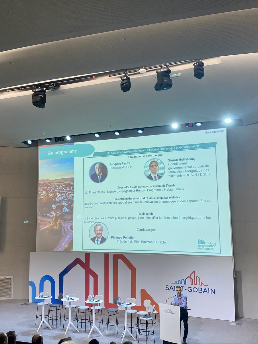 🏘 | « Un habitat rénové et performant : efficience énergétique et decarbonation » 

→ Amélioration du parcours usager, renforcement de la filière et planification : 3 enjeux de travail interministériel pour réussir la rénovation énergétique rappelle S. Huffeteau 🗣