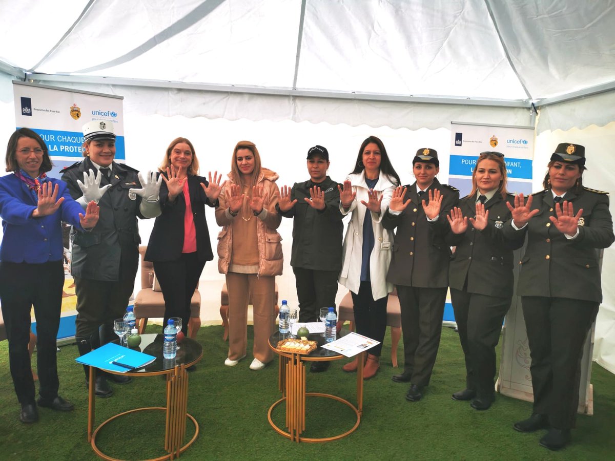 Unicef_Tunisie's tweet image. 🆕Inauguration à Kasserine de deux unités spécialisées de la police et de la garde nationale pour la lutte contre la violence à l'égard des femmes et des enfants.
En partenariat avec @interieurTn et @PaysBasTN 
Pour plus d'infos uni.cf/3ubgFoY