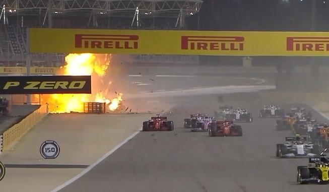 AlertaF1's tweet photo. En un día como hoy, pero de 2020 en Bahrein...

Romain Grosjean sufría uno de los accidentes más terribles que se hayan visto en la F1 de los últimos tiempos.

Pero afortunadamente, el Francés logró salir de entre las llamas por su propio pie y vive para contarlo. https://t.co/m1sCQy2y10