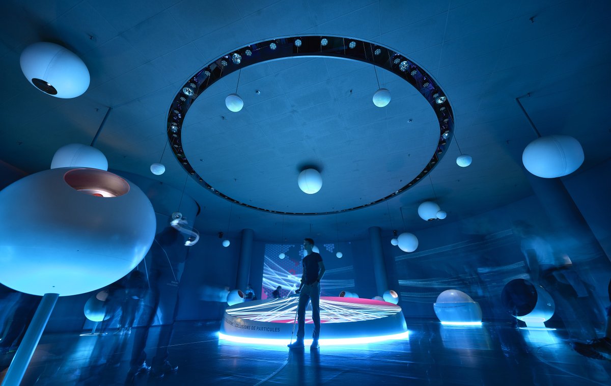 Today’s #PhotoOfTheWeek takes us to the ‘Universe of Particles’ exhibition at CERN. The exhibition lets visitors discover the big, banging questions of contemporary #physics, currently being explored through the #LHC. 🔗visit.cern/globe
