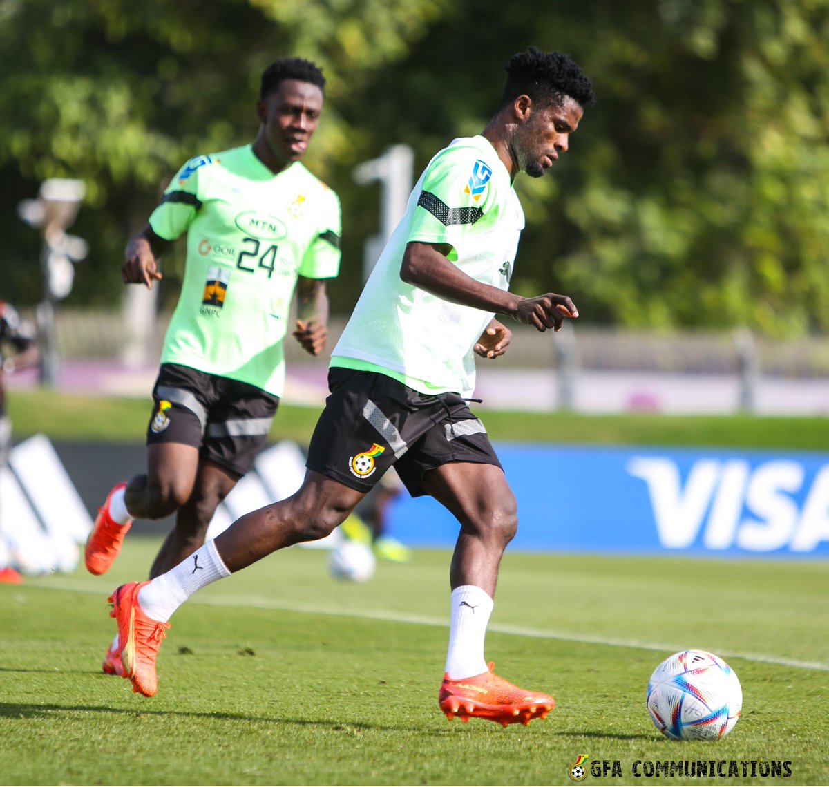 GhanaBlackstars's tweet photo. 𝑻𝒓𝒂𝒊𝒏𝒊𝒏𝒈 &amp; 𝑹𝒆𝒄𝒐𝒗𝒆𝒓𝒚 𝒔𝒆𝒔𝒔𝒊𝒐𝒏 📸

#BlackStars | #TeamGhana https://t.co/zGzEpvCNKo