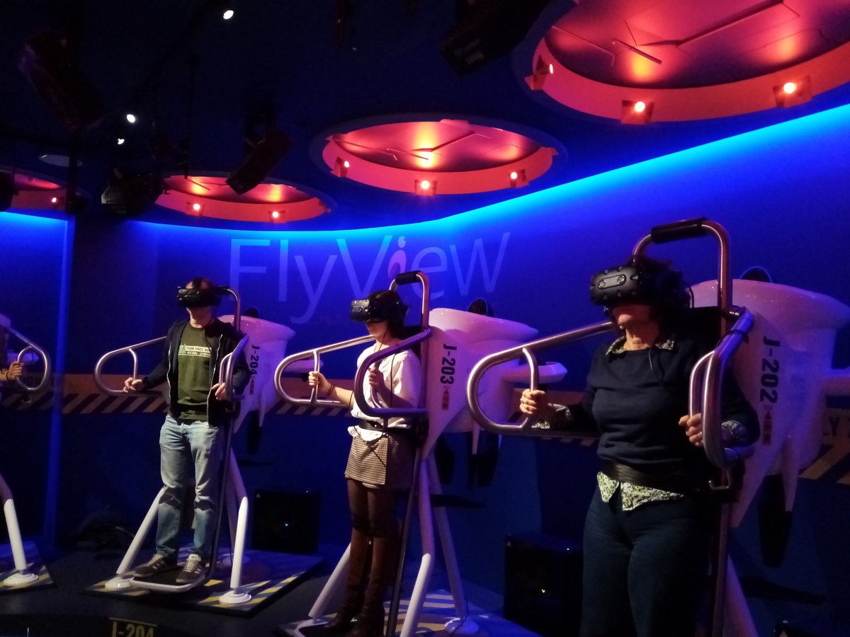 atout_france's tweet photo. Retour sur la visite terrain organisée à #FlyView avec
@CLICfrance. Les membres du Pôle Culture d’@atout_france ont découvert la nouvelle expérience de VR au service du tourisme culturel. En savoir plus 👇
https://t.co/hzWi3DS1Gz #culture #patrimoine #tourisme #ExploreFrance https://t.co/RrSWebexUd
