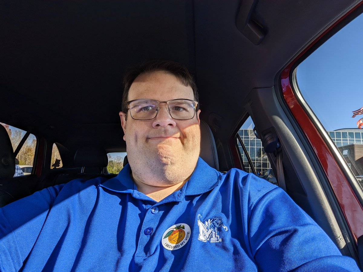 lordsutch's tweet photo. In and out in about 10 minutes at the North Houston Sports Complex early voting site in Warner Robins. Steady stream of voters but not much of a line. #middlegavotes #Runoff https://t.co/XuWwgXoz0L