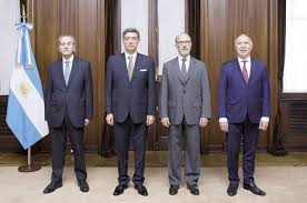frhector's tweet photo. 3. Una institución creada para un fin específico  por la Constitución Nacional se transforma en un partido político ocasiona tremendo daño a la sociedad https://t.co/flXNQe5rtc