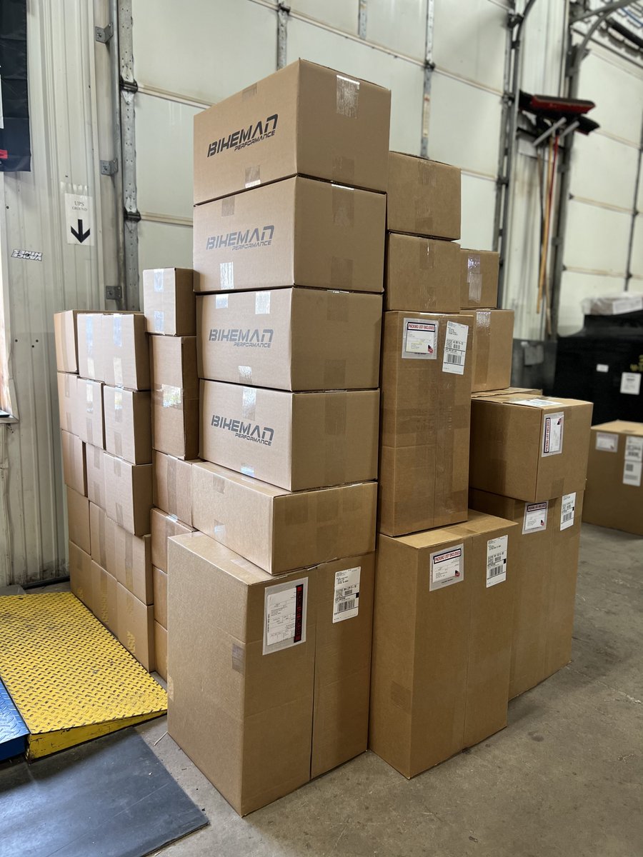 First of the orders going out the door from our holiday sale!!!  tag us in your photos, we love to see everyone’s builds! Thanks for choosing Bikeman for your Performance needs! #runbmp