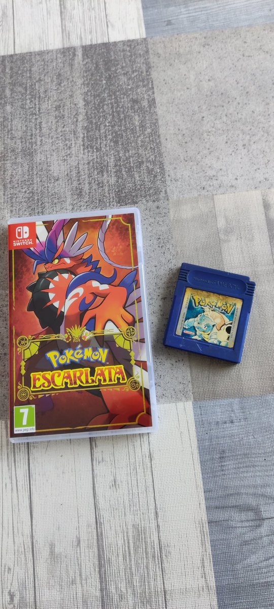 PokeNaviYT's tweet photo. He pasado de 1ª a 9ª generación,las otras 7 no existen 🤣🤣🤣,jugué el plata xq me lo dejaron,pero míos como tal sólo estos 2 #PokemonEscarlataPurpura #pokemonazul https://t.co/pXcySSuul8