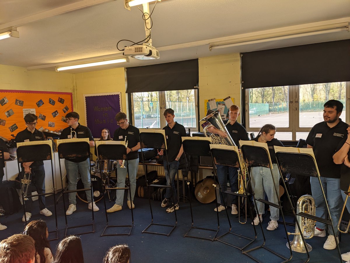 CaerleonComp's tweet photo. Thank you #RWCMDonthemove for a fantastic afternoon. Our pupils enjoyed the workshop with @superbrassuk 
#Maximisingpotential #Music #Drama https://t.co/cVYIF1xE4G