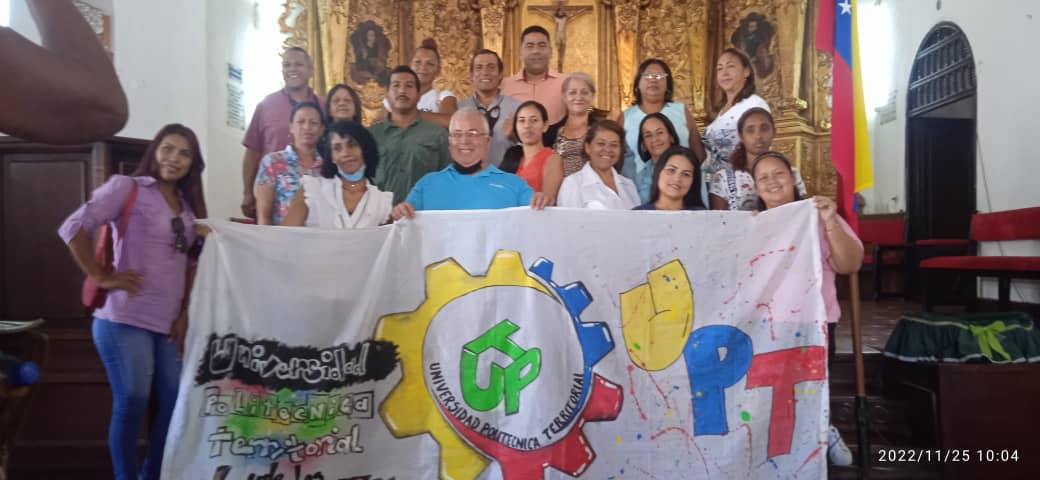 UPTvallesdeltuy's tweet photo. Graduandos de la sede Paz Castillo recibieron misa de Acción de Gracias en la Iglesia de Santa Lucía del Tuy https://t.co/w2GOOx9IqL
