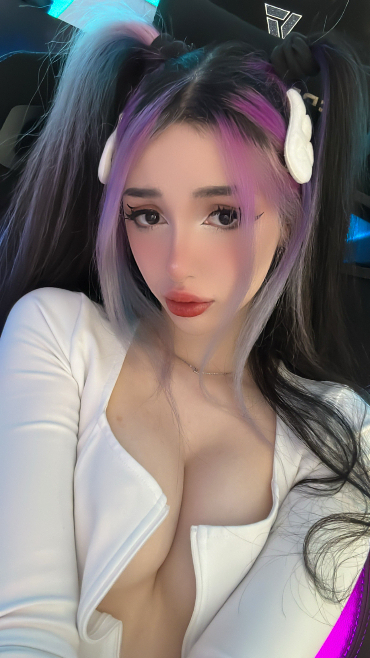 kiwilove-kiwilovesecret-twitter