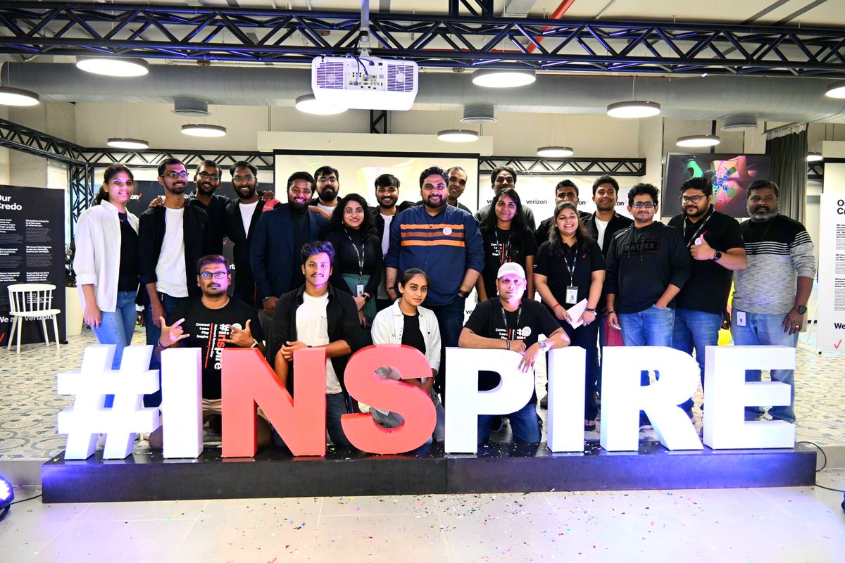 sramtweetz's tweet photo. Success stories, employee experience, live volunteering event, Awards, Crackikg carnival, rocking dance performances, lip smacking food and magic moments to capture - and all these in one day at the mega NS event #inspire 2.0 at @VZIndia Hyderabad and Bangalore. https://t.co/5REvBKeWxA