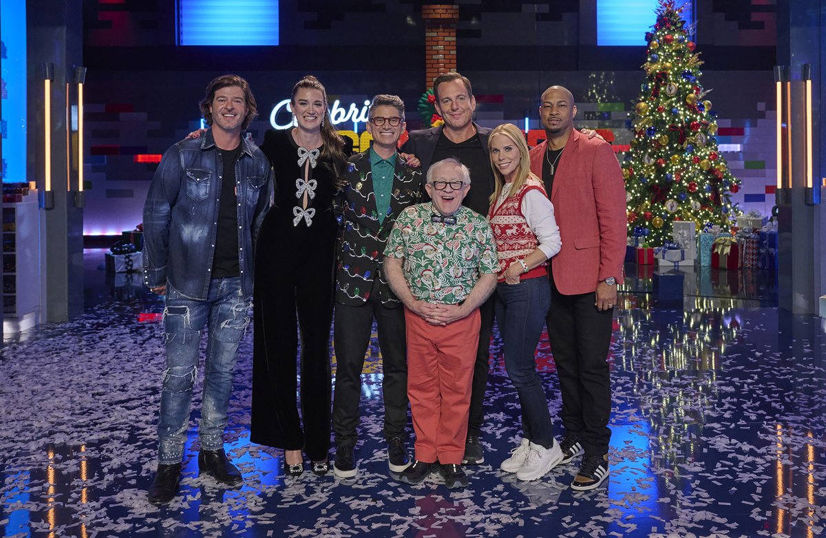 .<a href="/CTV/">CTV</a> reveals its 2022 holiday programming lineup ft. #JANNAloneForTheHolidays, guest-starring <a href="/MichaelBuble/">Michael Bublé</a> &amp; @BryanAdams, #SantaClausParadeTO, #CMACountryChristmas, #TheMaskedSingerSingALongSpectacular!, #LegoMastersCelebrityHolidayBricktacular &amp; more: thelede.ca/GY1lJ6