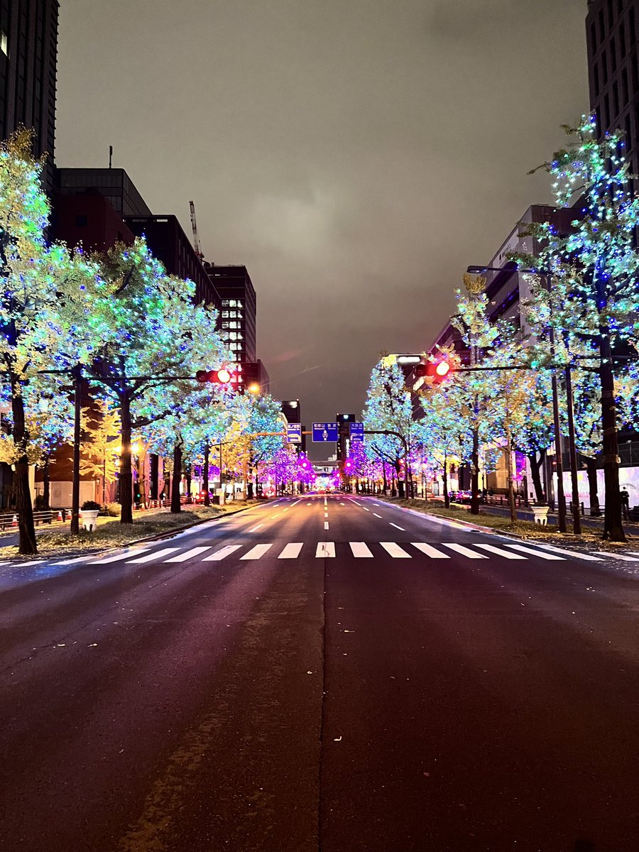 jetsetjohnson's tweet photo. I’m about to post my neighborhood all season cause this shit is 😍 https://t.co/RVo1SuXDaK