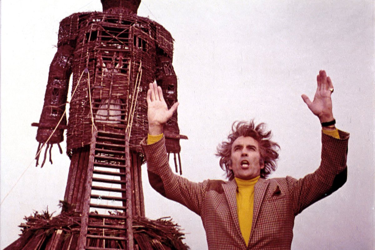 Steg68's tweet photo. I was really hoping that Elon Musk would burn 🔥 through $44b in a #Wickerman style inferno - a #Twitterman if you like https://t.co/rbKnWA3odj