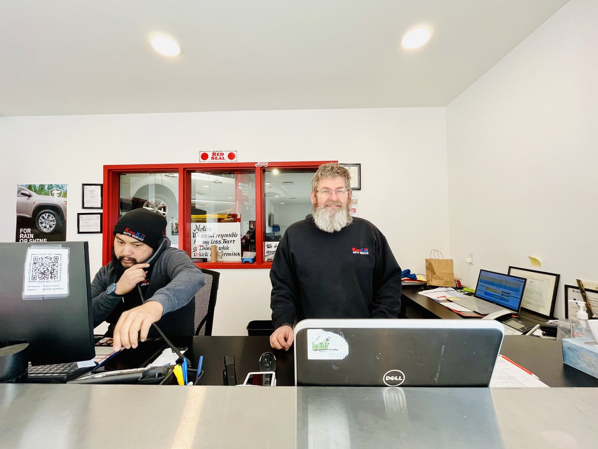 kingkarpei's tweet photo. Let's meet Scott and the crew at King Kar Auto Service Centre! 👨‍🔧👩‍🔧
Scott McDonald has over 30 years of experience in the auto service industry. He has operated King Kar for over 13 years. King Kar employees are highly trained technicians. We love to see yahs!☎️
#KingKar #Repair https://t.co/qKyQvVvj1n