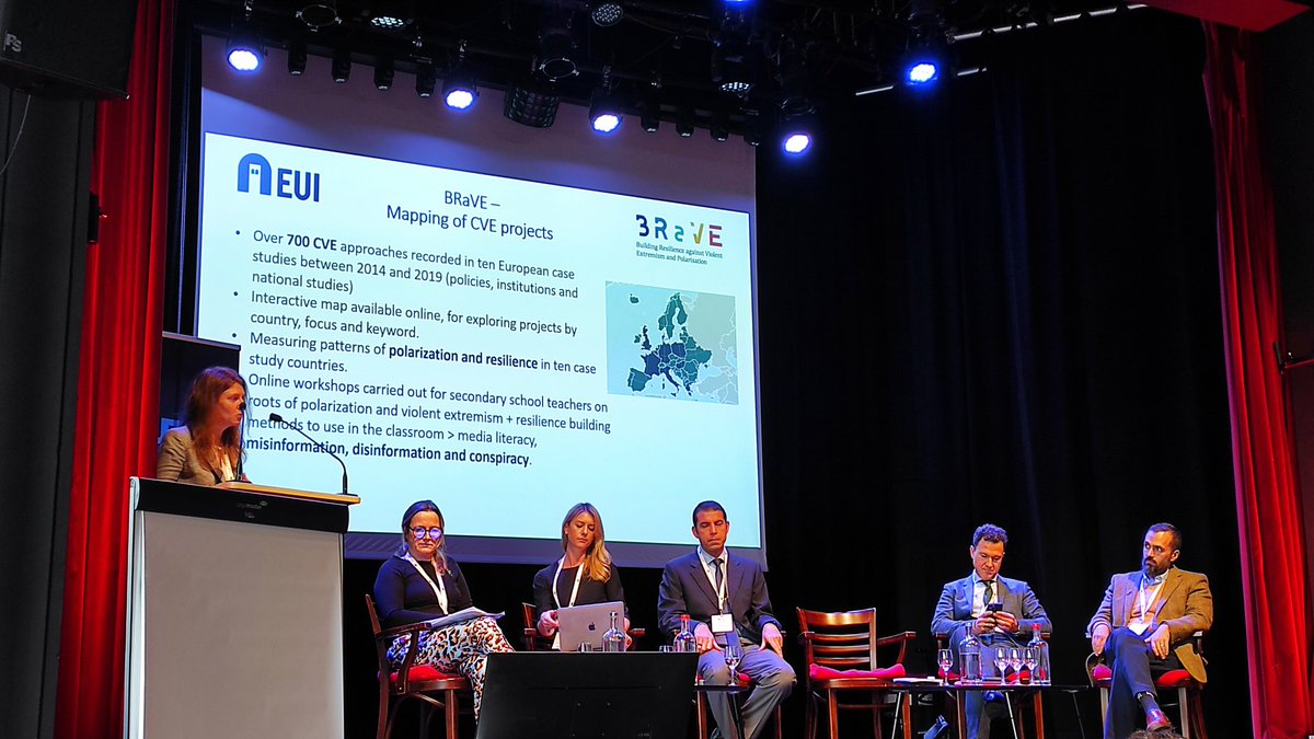 Today, at the #CERISFCTworkshop, <a href="/tinailaria/">tina magazzini</a>, from the #EUfunded projects <a href="/projectGREASE/">GREASE</a> and <a href="/BraveProjectEU/">Brave Project 🇪🇺</a>, highlighted the importance of cooperation between European and non-European researchers to understand the role of religion in radicalisation processes. <a href="/EU_Commission/">European Commission</a>
