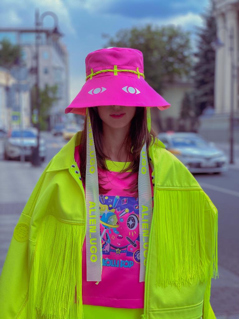 Fivizofashion's tweet photo. The ONLY COOL KID on the block 😌❤
Explore the latest NEON’22 collection now in stores and on https://t.co/vspAQkOihS 👭🏻 https://t.co/VklghWElLa