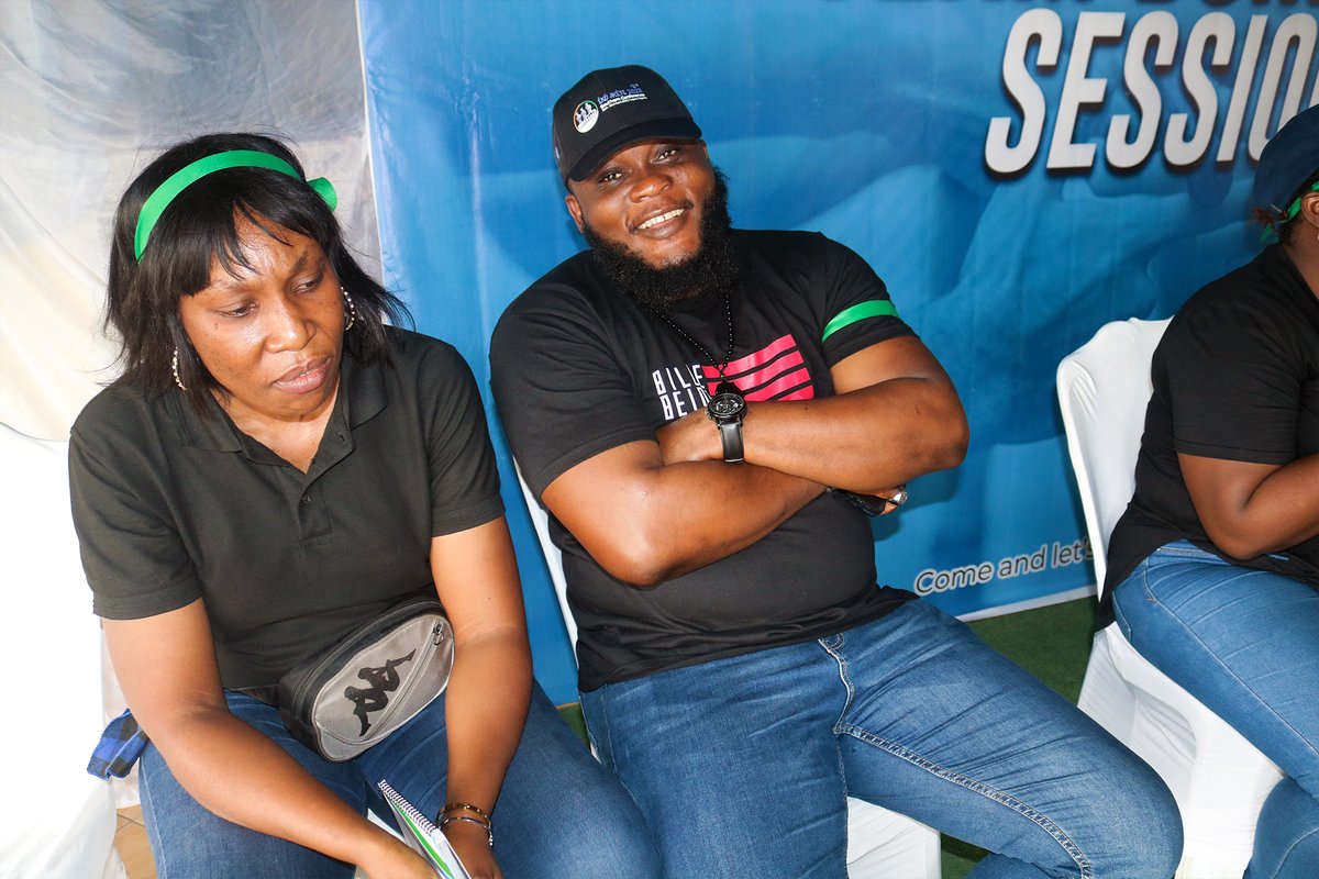 BTHDC_LASUTH's tweet image. Strategic Team Bonding Session at the Ndubuisi Kanu Park, Alausa Secretariat.

Team games in session here, where we had the Pentagon team on red band, the Golden Touch Team on the Golden band and the TNL team on Green. Each team CEO working to see their team win...

 #Teambonding