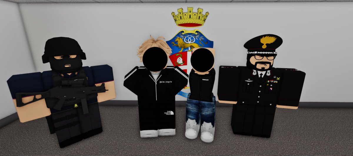 Arma dei Carabinieri | Naples, Italy tweet media