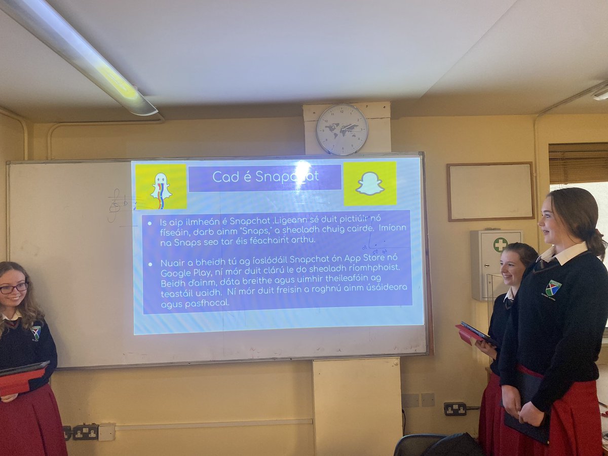 BrienShauna's tweet photo. MRB iontach ar siúl sa rang gnó inniú! Ar feabhas! 😃@ROINN_GNO @GCLuimnigh https://t.co/ZEEa0X28KK