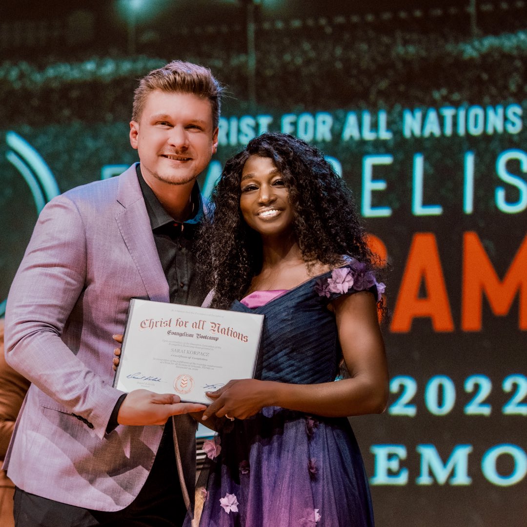 SKorpacz's tweet photo. With Evangelist Daniel Kolenda, President Christ for all Nations (CFAN)
@ Christ for all Nations Evangelism Bootcamp Graduation 2022
#saraikorpacz #spiritandtruth #cfanbootcamp #africashallbesaved #150million #decadeofdoubleharvest @danielkolenda @cfanusa https://t.co/fkBL5yBIhz